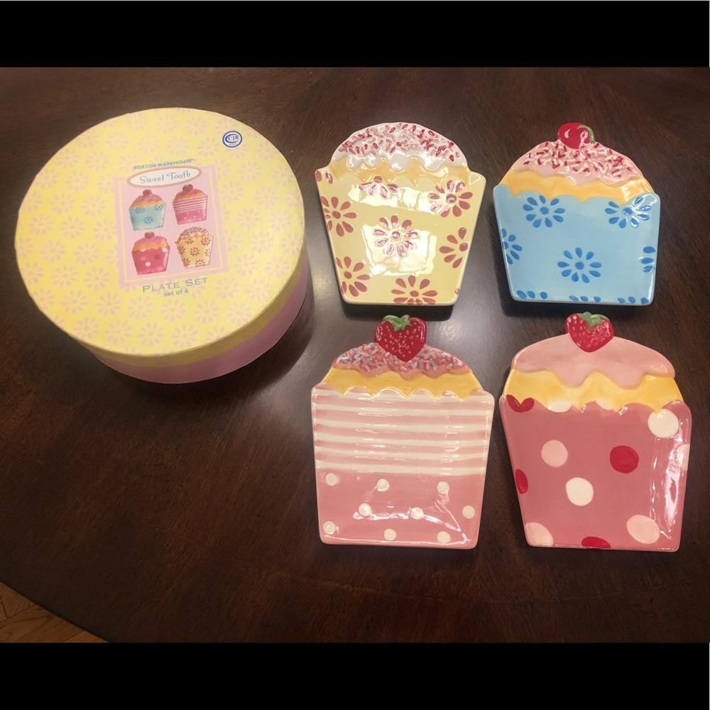 Ceramic dessert plates